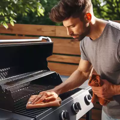 Cómo limpiar una barbacoa de gas